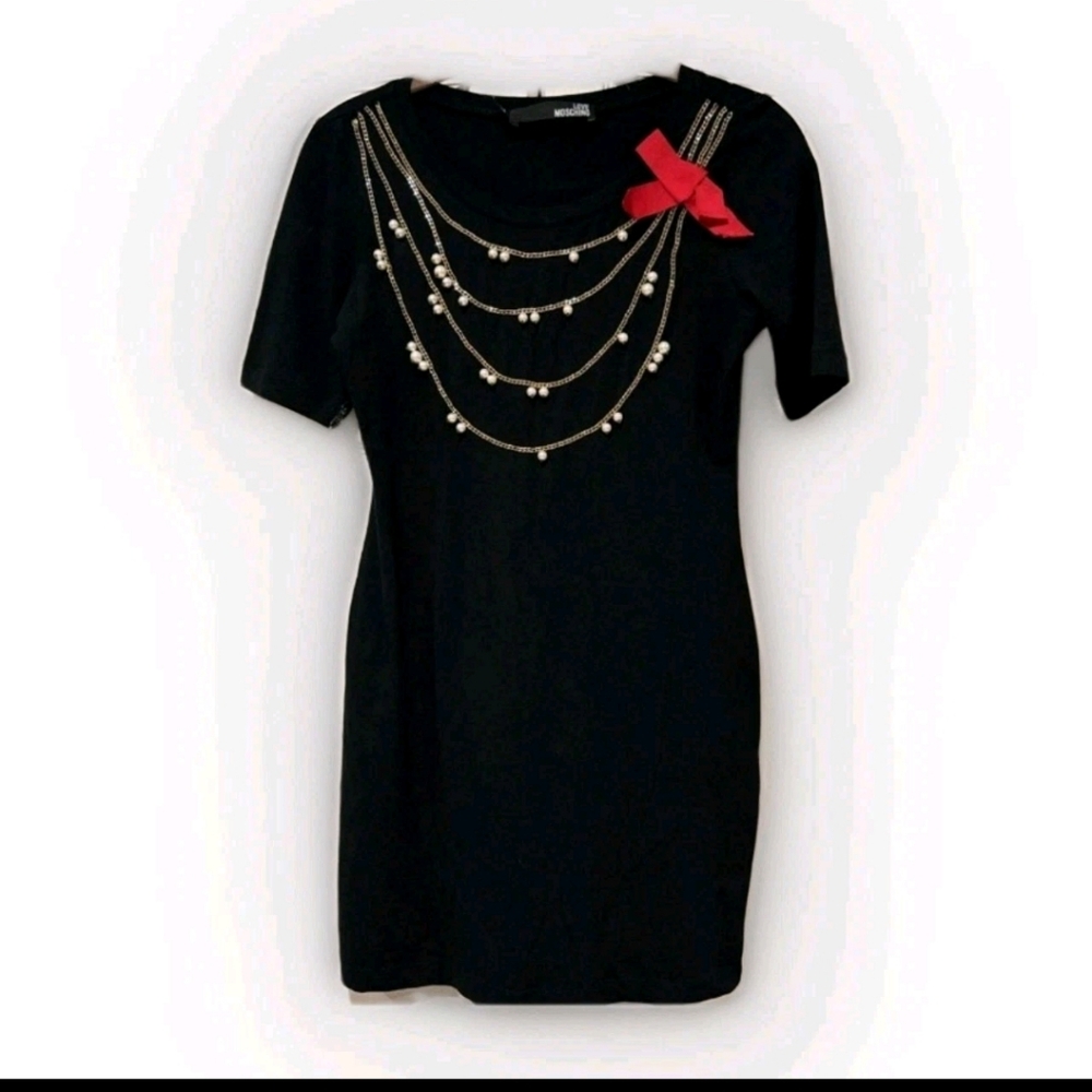 MOSCHINO AUTHENTIC mini Tee Dress Pearl Necklaces